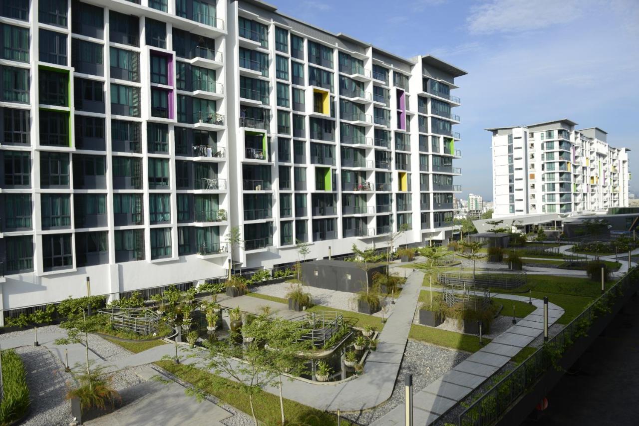 8Pax Cozy Home Stay Jazz Suites 1 Vivacity Kuching Sarawak 3Br Exterior photo